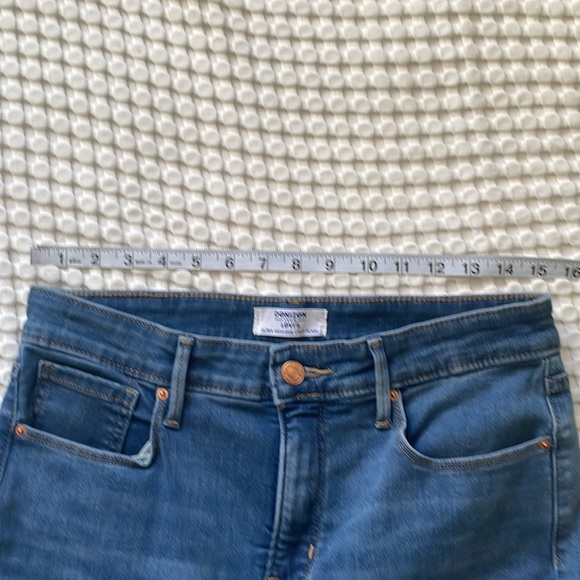 Denizen Levi’s Ultra High Rose Crop Flair Jeans Size 10 NEW - Picture 5 of 12